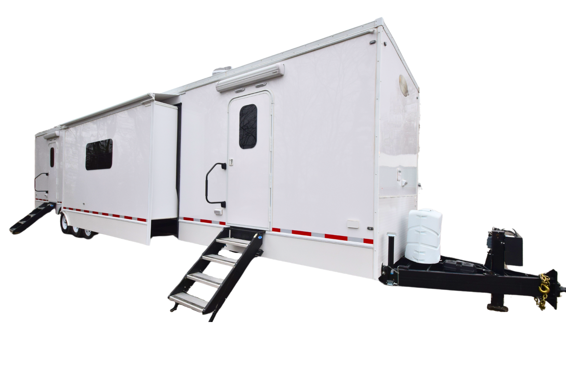 Makeup Trailer Exterior